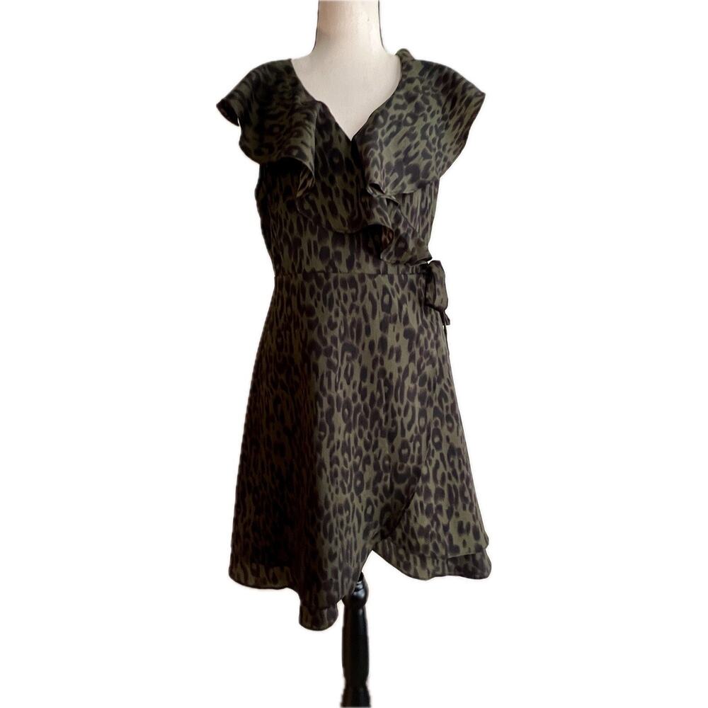 THML Green & Black Leopard Print V-neck Wrap Dress Flutter Sleeves Size Small - Picture 2 of 10